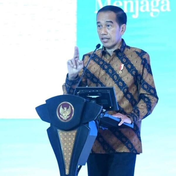 Presiden Joko Widodo Menghadiri Acara Outlook Perekonomian Indonesia Tahun 2023 di Jakarta