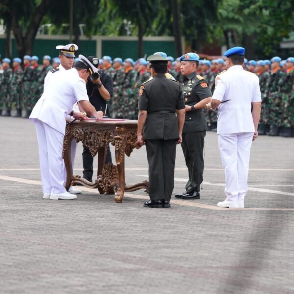 Laksamana TNI Yudo Margono, S.E., M.M., memimpin serah terima jabatan…