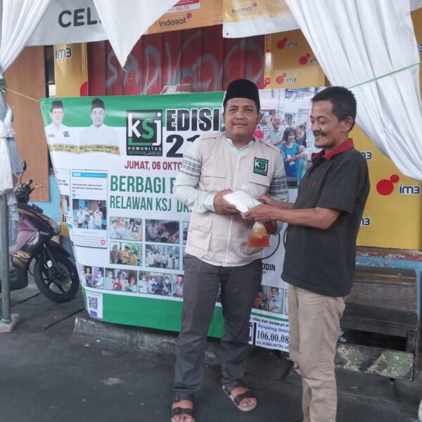 Edisi 217, Relawan KSJ Jakarta Pusat berbagi Seratusan Nasi Kotak