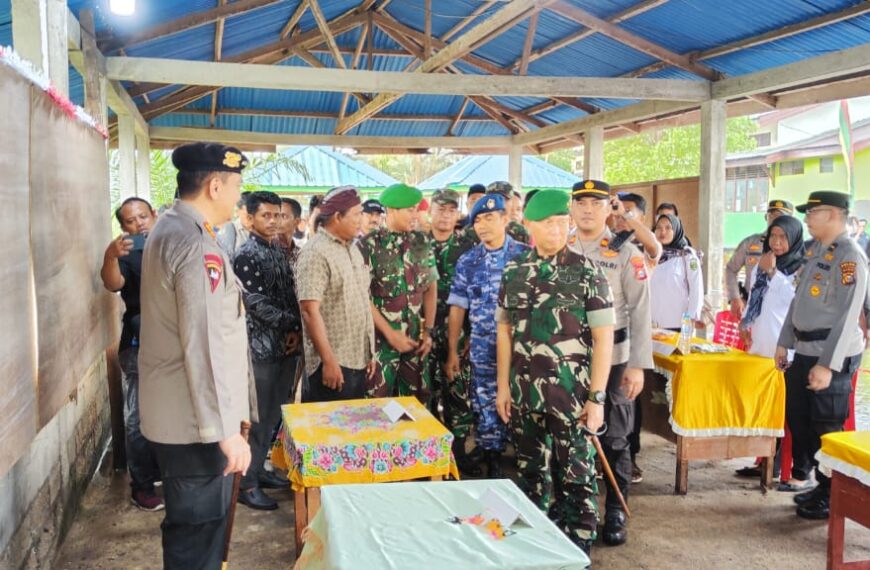Brigjen TNI Dany Rakca Tinjau Logistik Pemilu di Pulau Terluar