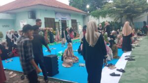 Kepsek SMA Negeri 14 Medan Eva fitrah Spd. MSi berikan sambutan penutupan kegiatan pesantren kilat Ramadhan 1445H/2024.