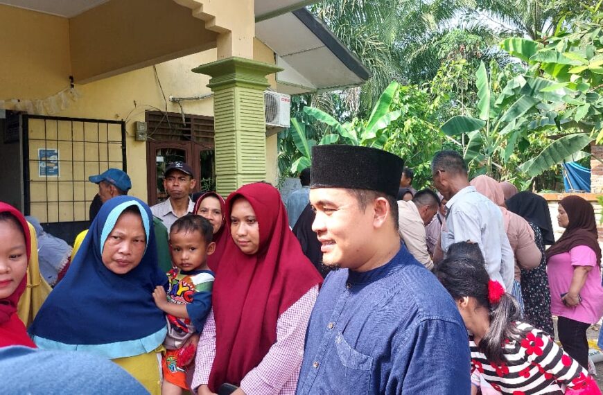 Ustadz Abbas Rambe Buka Pasar Sedekah Sembako Murah di Kabupaten Langkat