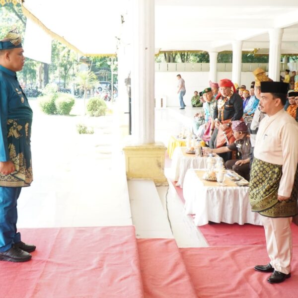 Pimpin Upacara Hardiknas, Pj Bupati Langkat titipkan Pesan Khusus ke Guru se Kabupaten Langkat