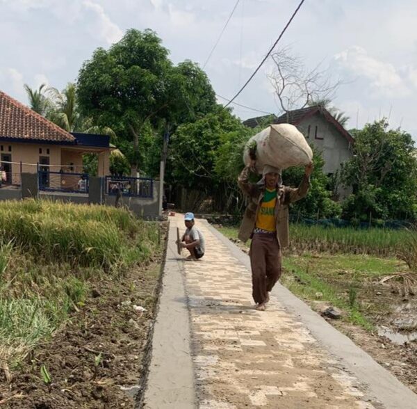 Warga Desa Bojongcae Ucapkan Terimakasih Atas di Bangunnya Jalan Paving…