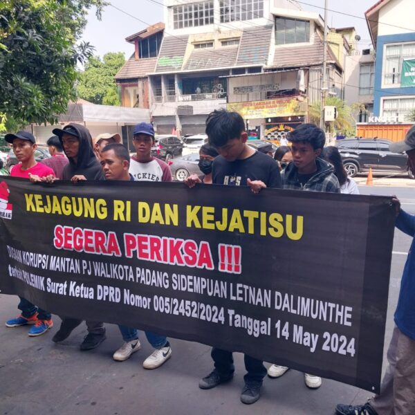 Gerakan Rakyat Berantas Korupsi (Gerbrak) Minta Kejagung Tindaklanjuti Dugaan Korupsi di Padang Sidempuan. 